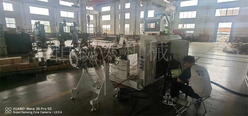 双螺杆平行式挤出机 双螺杆平行式挤出机