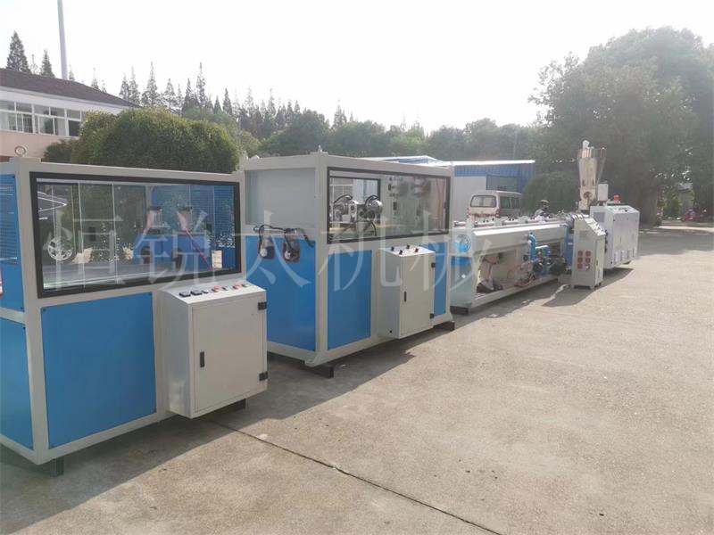 复合管材生产线